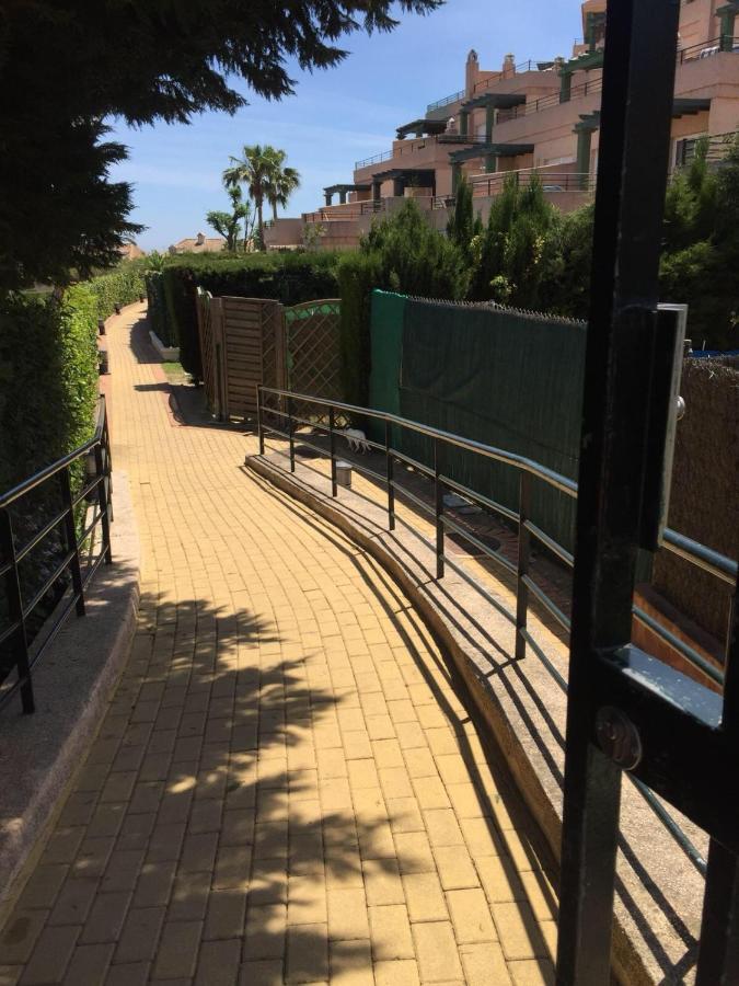 Bonito Apartamento En Alcaidesa Con Piscina Lejlighed Eksteriør billede